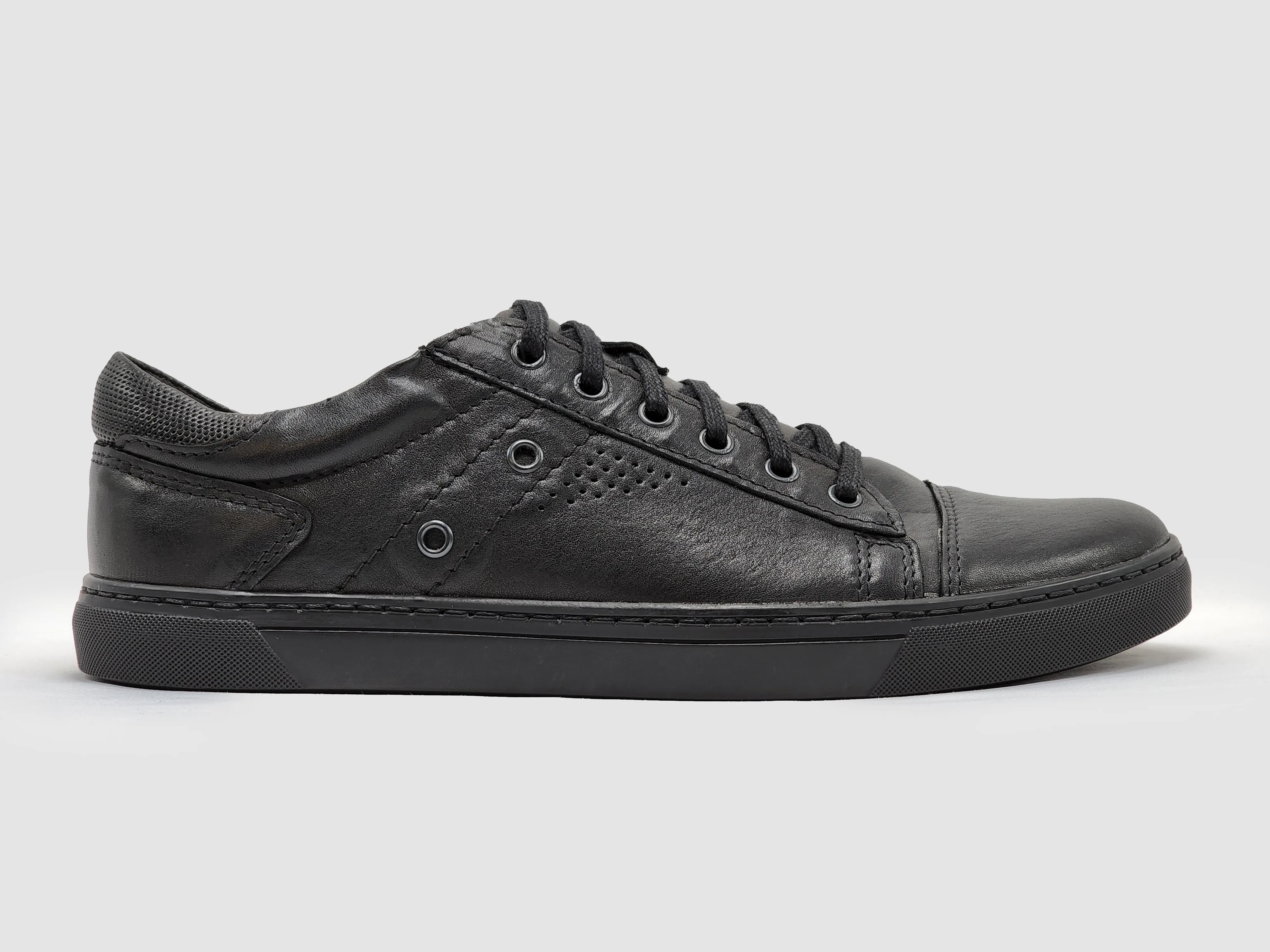 Men's Classic Leather Sneakers - Black